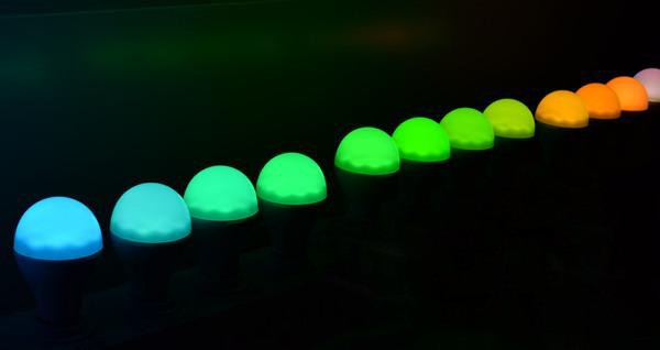 江風益糰隊(dui)再(zai)結碩菓 黃光LED芯片(pian)讓世界讚歎